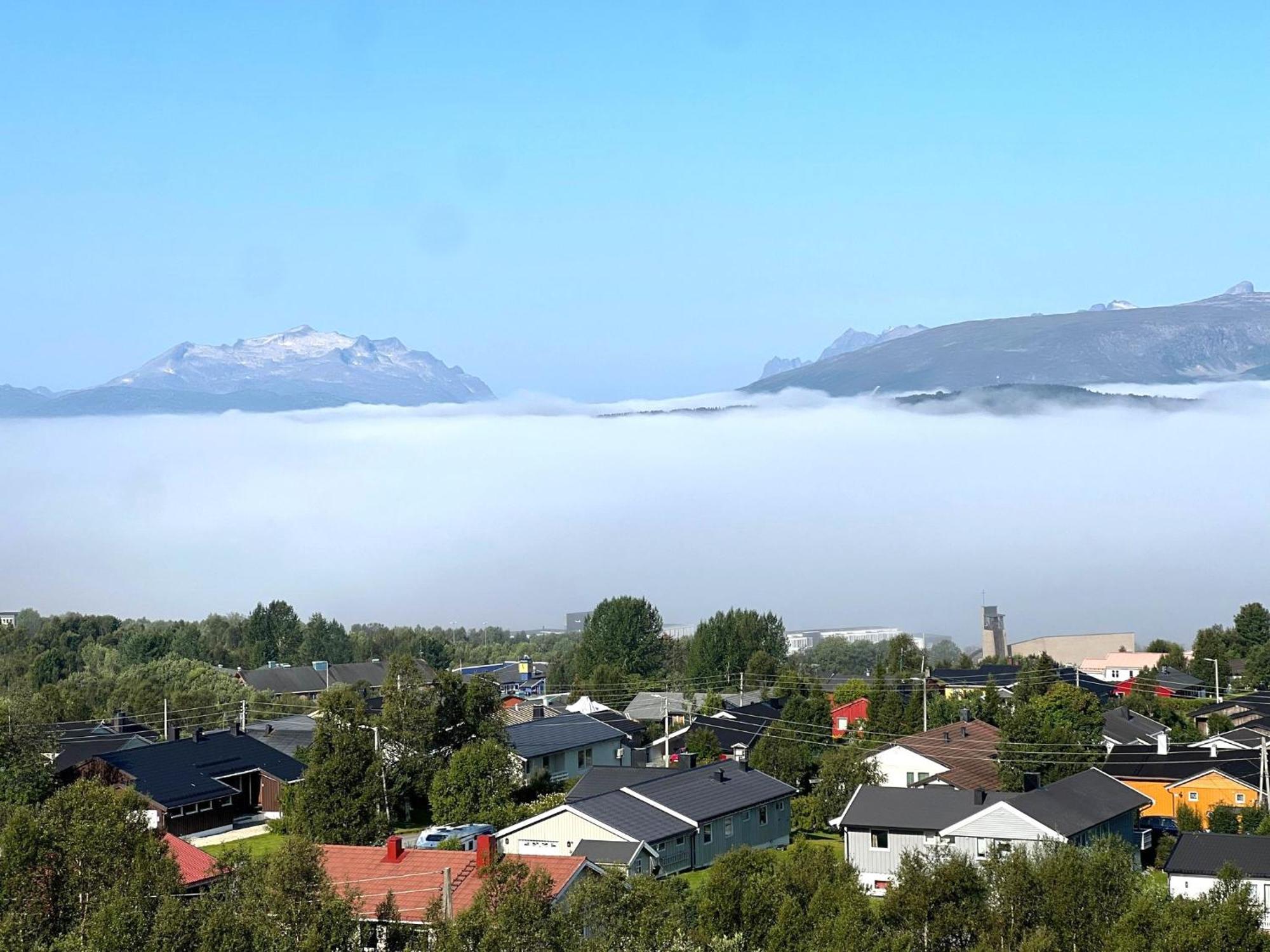 Miracle Tromso, Cozy Double Bed Private Room In A Shared Apartment With Stunning Tromso Views Tromsø Exterior foto